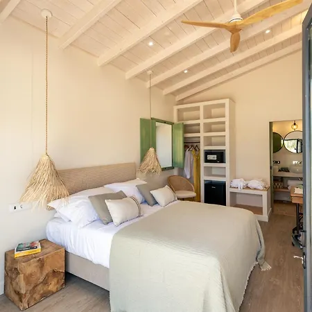 Alfarrobeiras Nature -agroturismo Farm stay