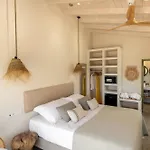 Alfarrobeiras Nature -agroturismo * Olhão