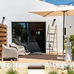 Alfarrobeiras Nature -agroturismo *