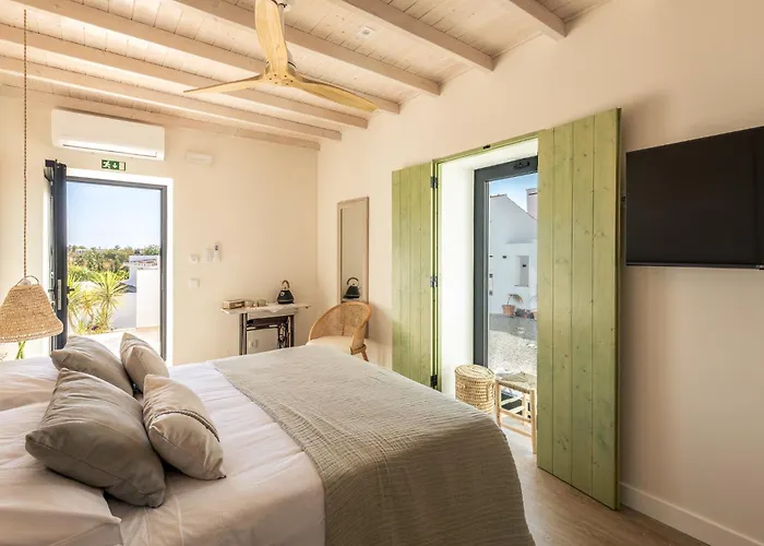 Alfarrobeiras Nature *