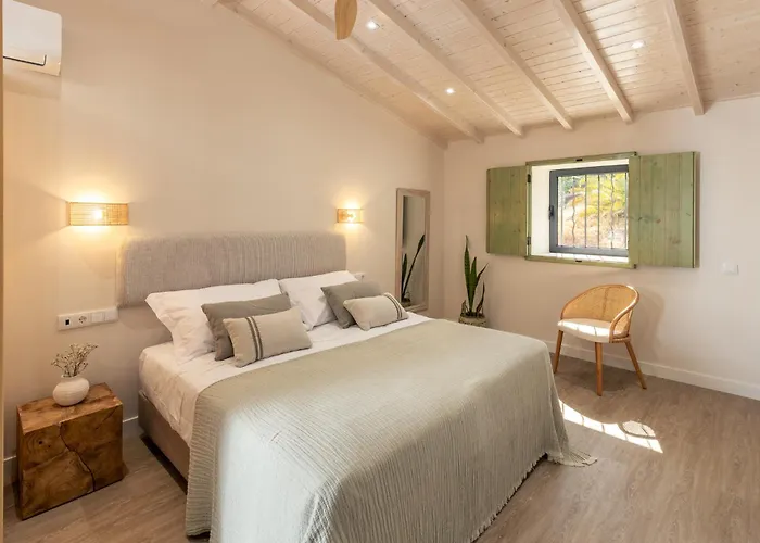 Lantgård Alfarrobeiras Nature *