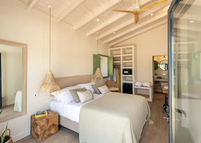 Alfarrobeiras Nature Lantgård