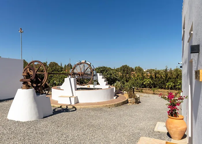 Lantgård Alfarrobeiras Nature *