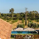 Alfarrobeiras Nature -agroturismo *