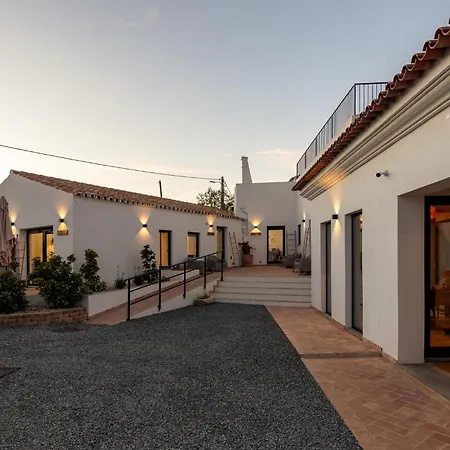 Alfarrobeiras Nature -agroturismo